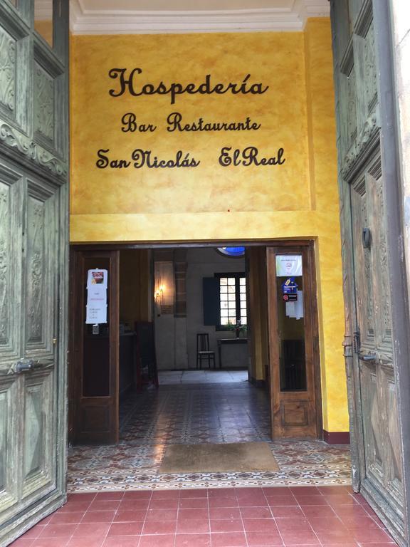San Nicolas El Real Вилафранка дел Биерсо Екстериор снимка